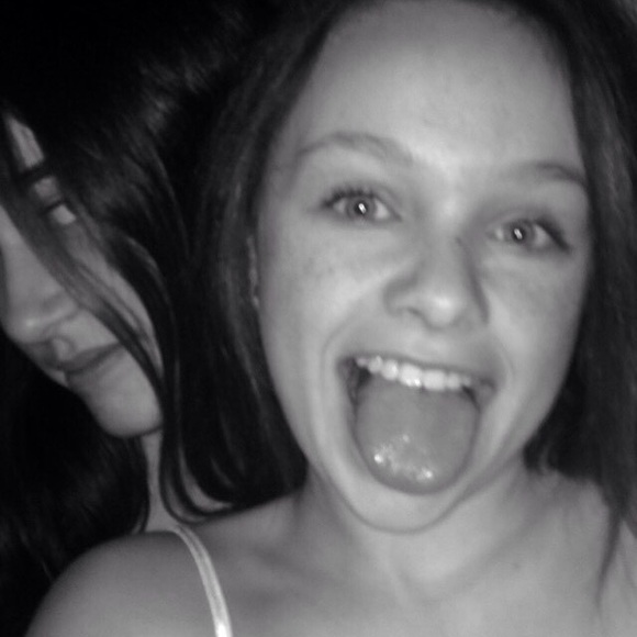 Profile Picture of Mikayla Hurney (@mikayla5555) on Poshmark