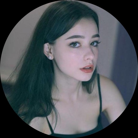 Profile Picture of Janna Mainetti (@mainettijanna) on Poshmark