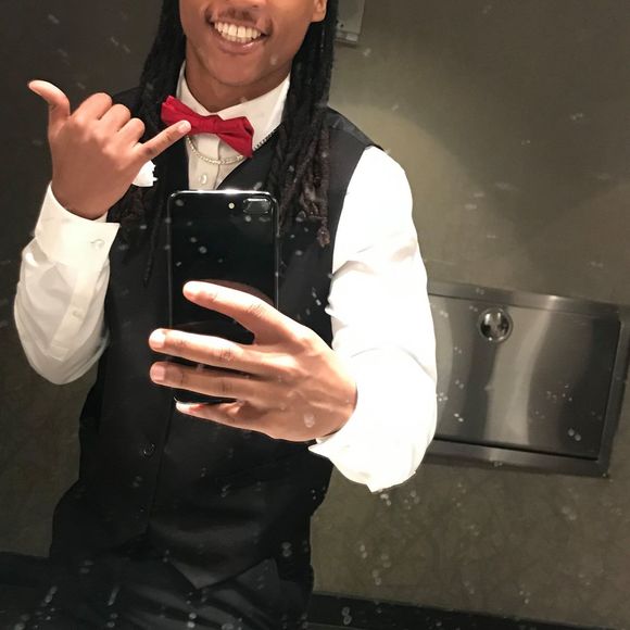 Profile Picture of Benjamin Davis (@benjamindavi992) on Poshmark