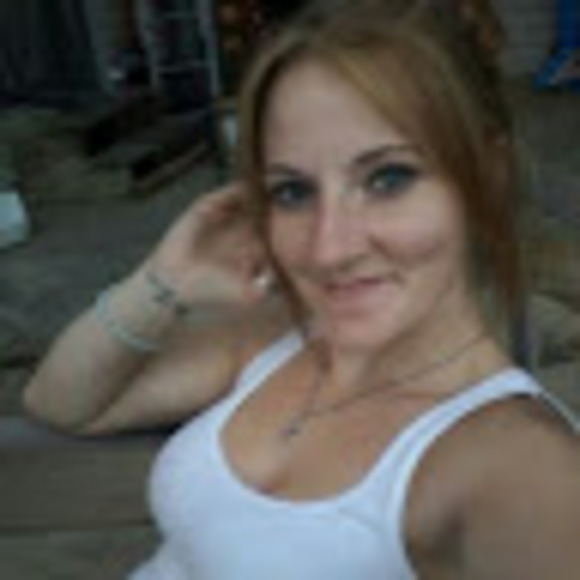 Kate Ludwig - Poshmark Profile Picture of Kate Ludwig (@luddy156) on Poshmark