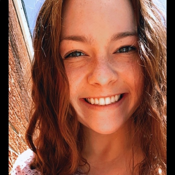 Profile Picture of Bailey Adkins (@baileyadkins97) on Poshmark