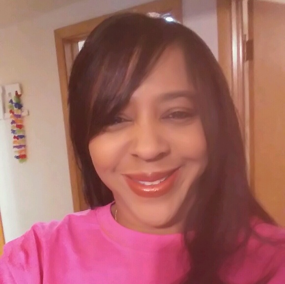 Shantwania Green - Poshmark Profile Picture of Shantwania Green (@nursag) on Poshmark