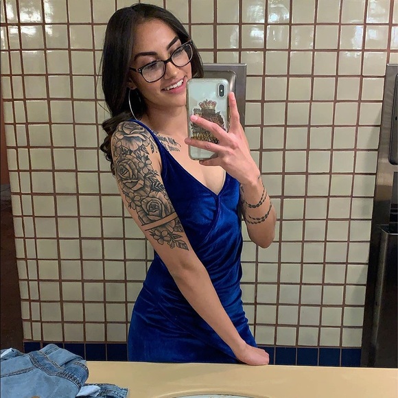 Shenyah Lucero - Poshmark Profile Picture of Shenyah Lucero (@shenyahxlucero) on Poshmark