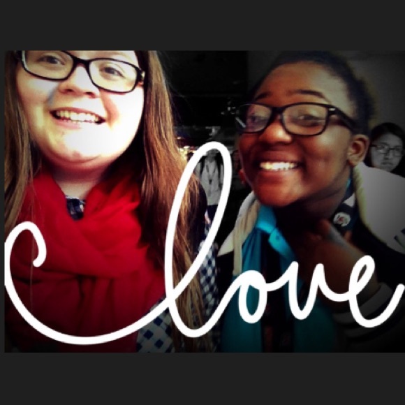 Profile Picture of Emma Carver (@emleca) on Poshmark