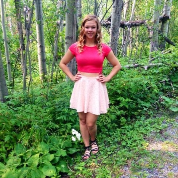 Profile Picture of Brittany Hatton (@brittany_hatton) on Poshmark