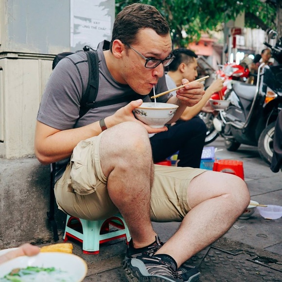 Profile Picture of Curtis Bell (@chefcurtisb) on Poshmark