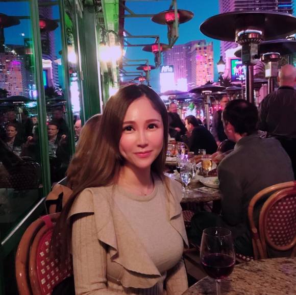 Profile Picture of Jiae Kim (@jibubble) on Poshmark