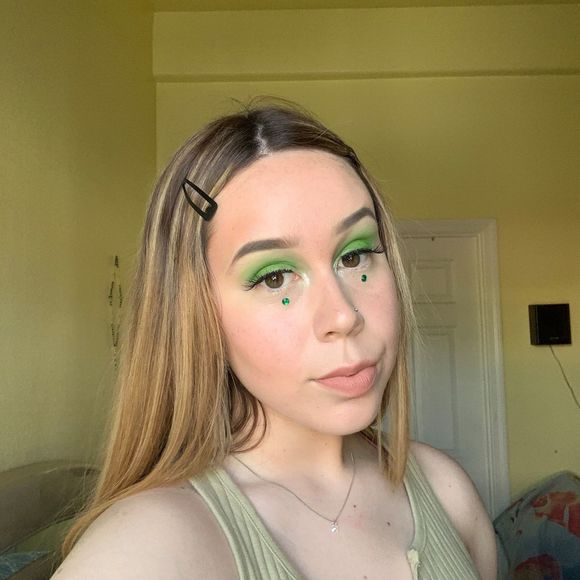 Profile Picture of Angela Tostado (@angelaktostado) on Poshmark