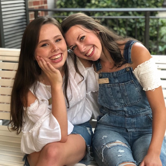 Profile Picture of Dana Hicky (@danahicky) on Poshmark
