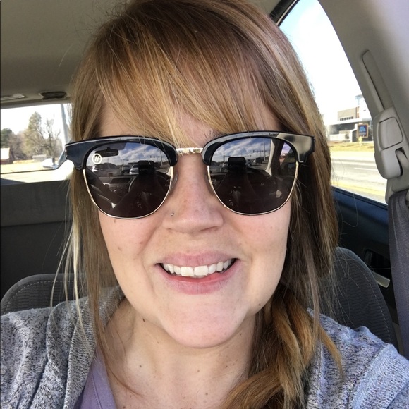 Profile Picture of Loren Jordan (@lorenjordan) on Poshmark