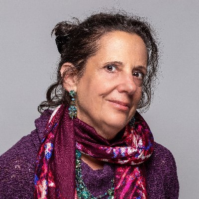 Profile Picture of Miriam Jacobs (@TarotinMotion) on Twitter