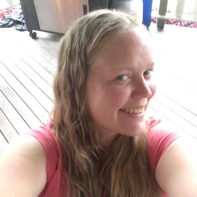 Profile Picture of Paula Fischer (@polshadow) on Twitter