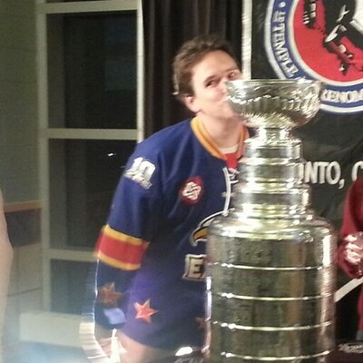 Profile Picture of Jonathan Aust (@Goaltender_989) on Twitter