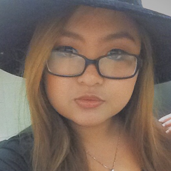 Profile Picture of Chiantee Rosete (@chiantee) on Poshmark