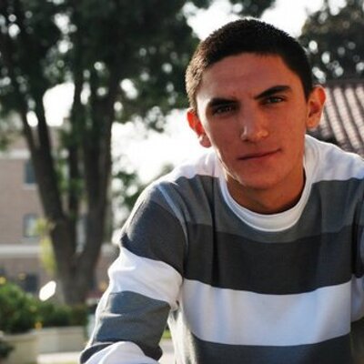 Profile Picture of Joseph Barrientos (@BarrientosCre8) on Twitter
