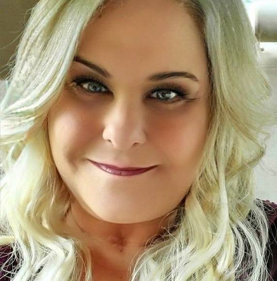 Profile Picture of Teresa Calderoni (@teresacalderoni) on Poshmark