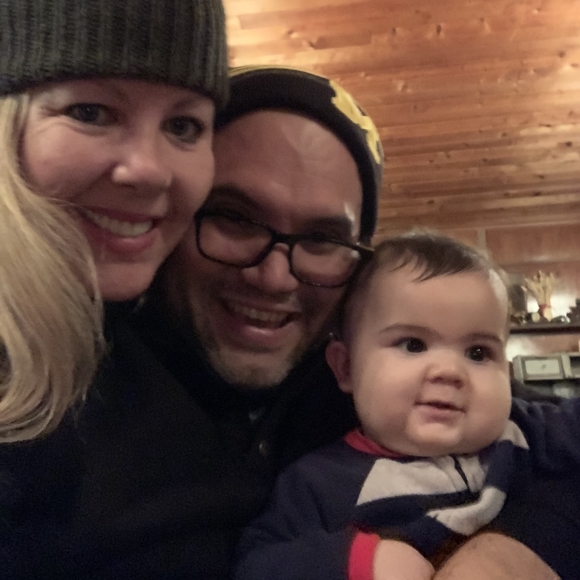 Profile Picture of Armando Barragan (@abarragan1975) on Poshmark