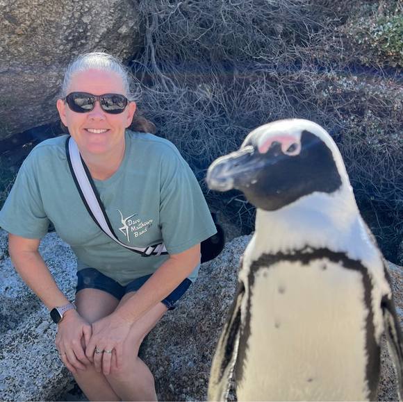 Profile Picture of Beth Reilly (@misspeaches97) on Poshmark