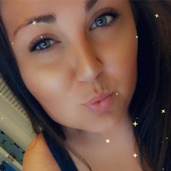 Profile Picture of Shay Taulbee stephens (@frenzyone) on Poshmark