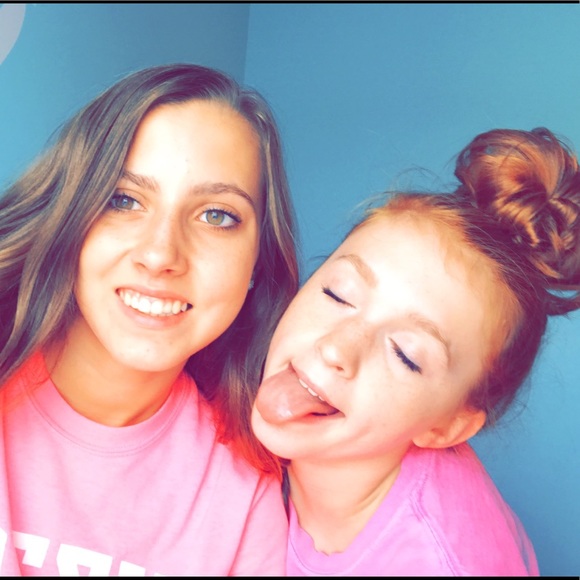 Profile Picture of Mia Clasby (@mia_1200) on Poshmark
