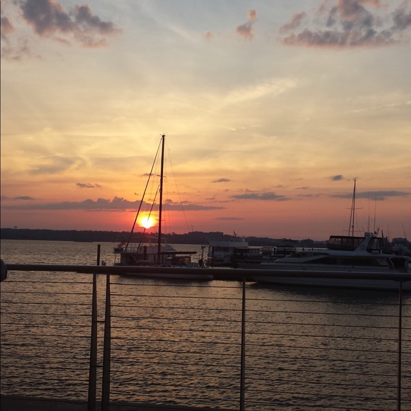 Profile Picture of Francesca Cinelli (@fcinelli) on Poshmark