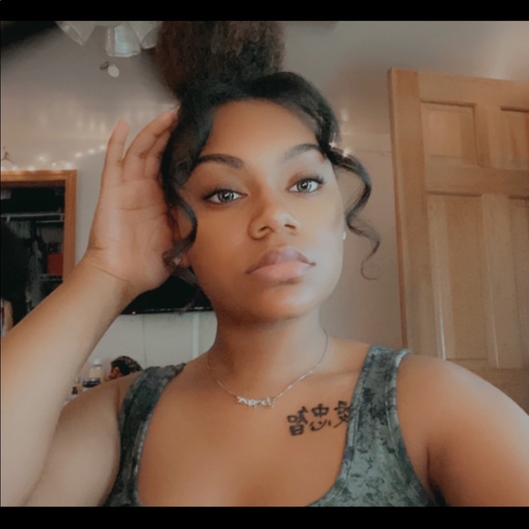 Profile Picture of Jade Adams (@jade_a_boo_2302) on Poshmark