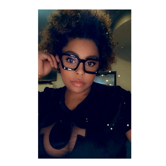 Profile Picture of Shawna Denton (@shawna_denton) on Poshmark