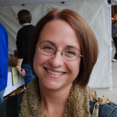 Profile Picture of Lisa Logsdon (@ThePlacesULgo) on Twitter