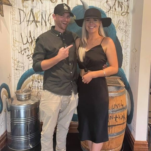 Profile Picture of Alice Pavitt (@alicepavitt) on Poshmark