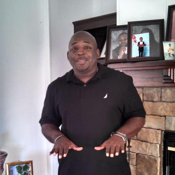 Profile Picture of James Dunbar (@jddunbar2003) on Poshmark