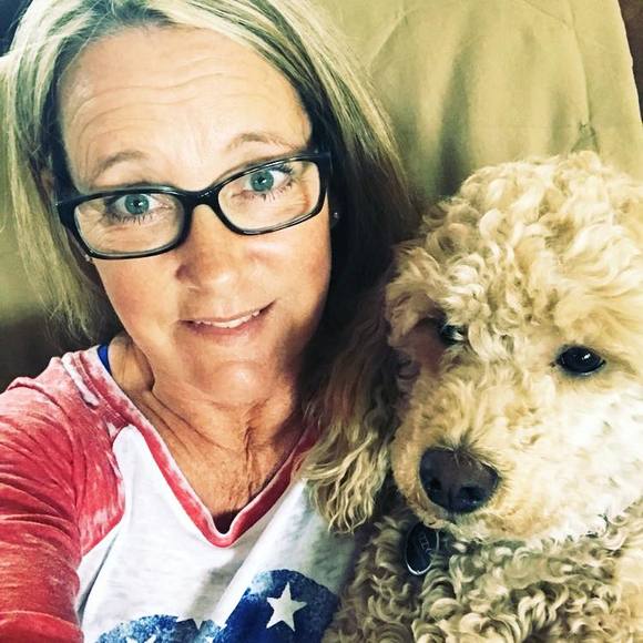 Profile Picture of Cindy Grudzinski (@cindygrud) on Poshmark