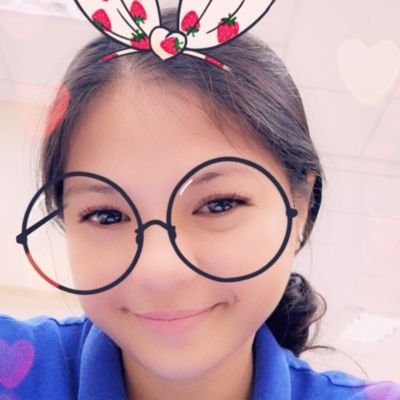 Profile Picture of Pauline Morales (@PaulineRosseM) on Twitter