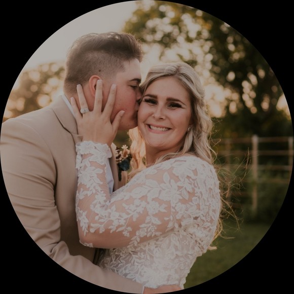 Profile Picture of Kenlei Sebo (@kenleik70) on Poshmark