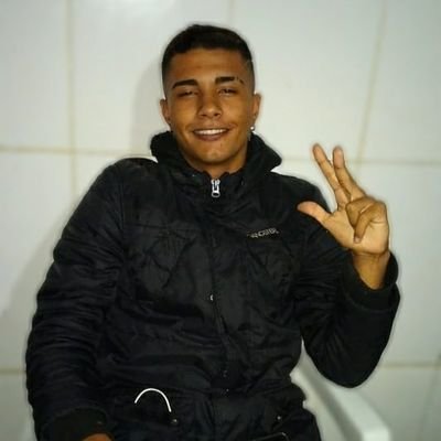 Profile Picture of Maluska (@Maluska15) on Twitter