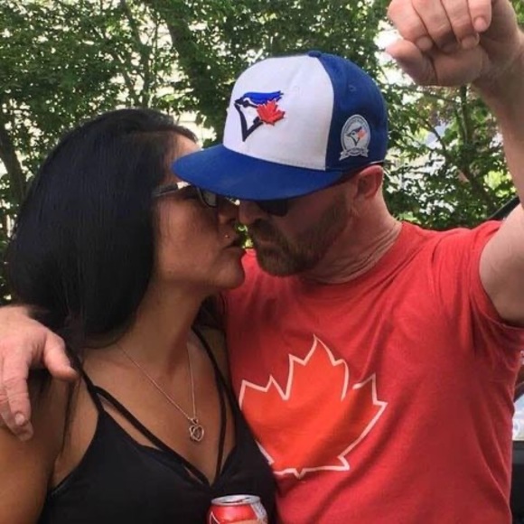 Lesley Desborough - Poshmark Profile Picture of Lesley Desborough (@l_desborough) on Poshmark