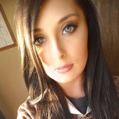 Profile Picture of MELiSSa TSChUMpER (@SweetBlonie) on Twitter