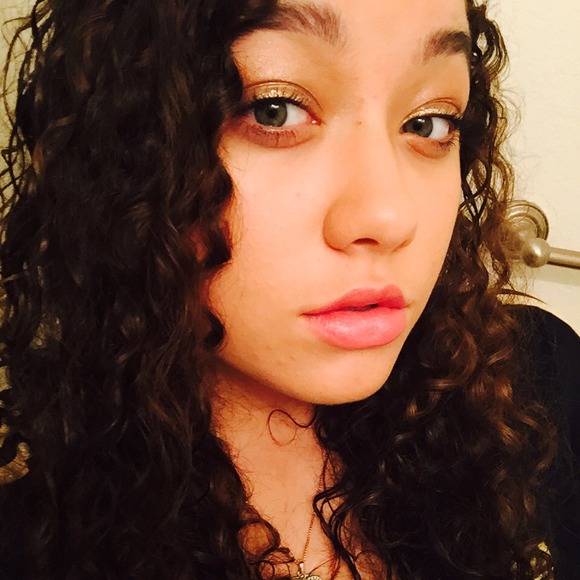 Profile Picture of Maya Parmeter (@mayacelestyna) on Poshmark