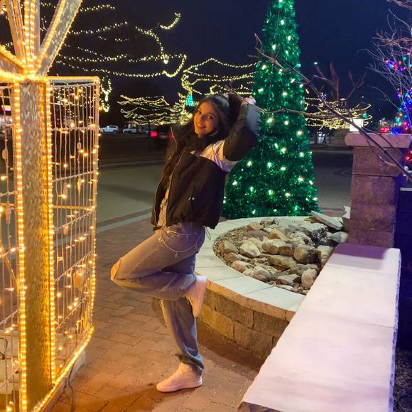 Profile Picture of Aseel Alramahi (@aseelramahi1) on Poshmark