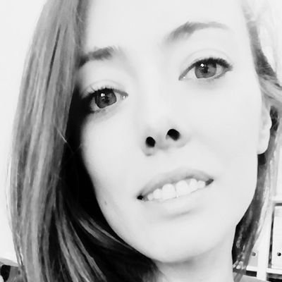 Profile Picture of María Páramo (@mmediasnegras) on Twitter