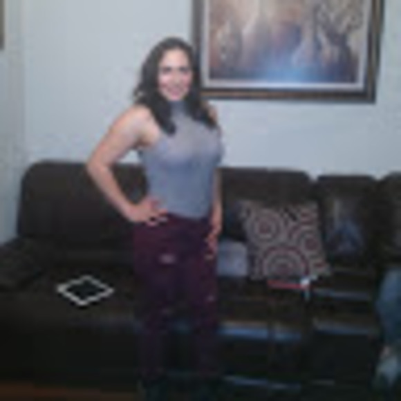 Profile Picture of Dora Manzanares (@doramar1982) on Poshmark
