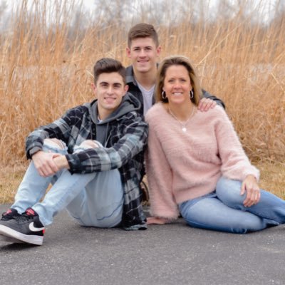 Profile Picture of Kim Shaffer Swafford (@_kimswafford) on Twitter