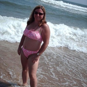 Profile Picture of Lori Tomb (@ljskully) on Myspace