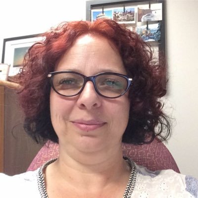 Profile Picture of Jacqueline Connell (@jaccisueconnell) on Twitter