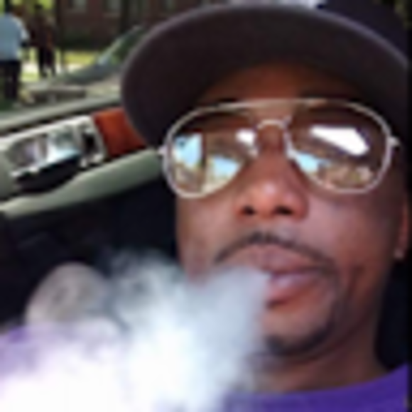 Profile Picture of Jeff Wheatley (@jeffrowwheatley) on Poshmark