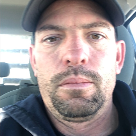 Profile Picture of Aaron Vaughn (@aaronvaughn54) on Poshmark