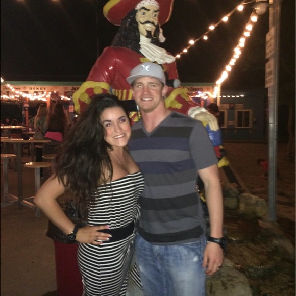Profile Picture of Heather Gibson (@heathergibson21) on Poshmark