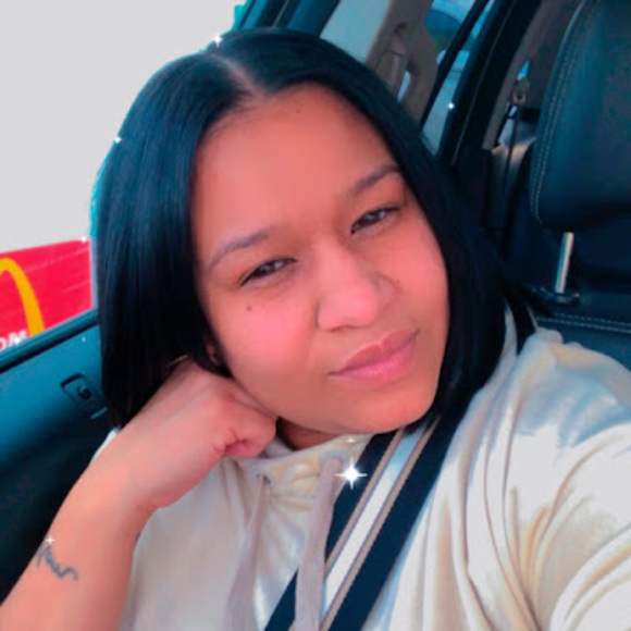 Profile Picture of Aesha Taylor (@ataylora1508) on Poshmark