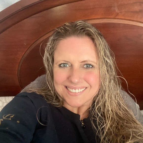 Profile Picture of Stormy Wilcox (@stormynbaker) on Poshmark