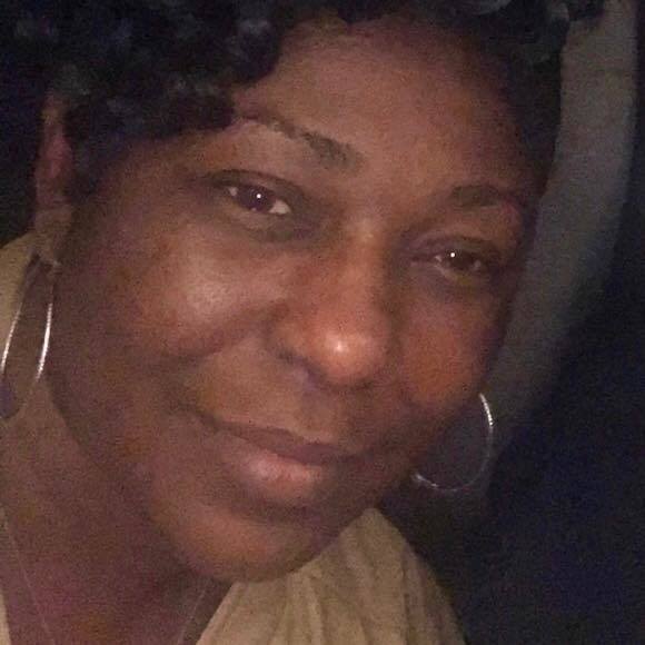 Profile Picture of Renee Britton (@rbritton1307) on Poshmark