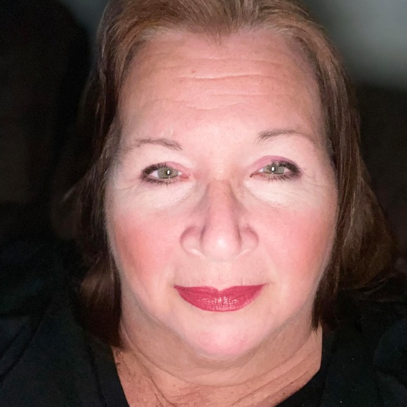 Profile Photo of Cheryl Navilliat kaminski (@cherylsigns99) on Poshmark